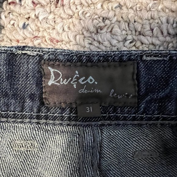 RW & Co Jeans size 31 with two decorative back pockets - Picture 2 of 4
